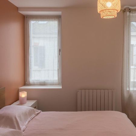 Beau Quartier Et Central, Maison Spacieuse Avec Cour, 3 Chambres, 3 Salles De Bains A 10 Min A Pied De La Gare Orleans Luaran gambar