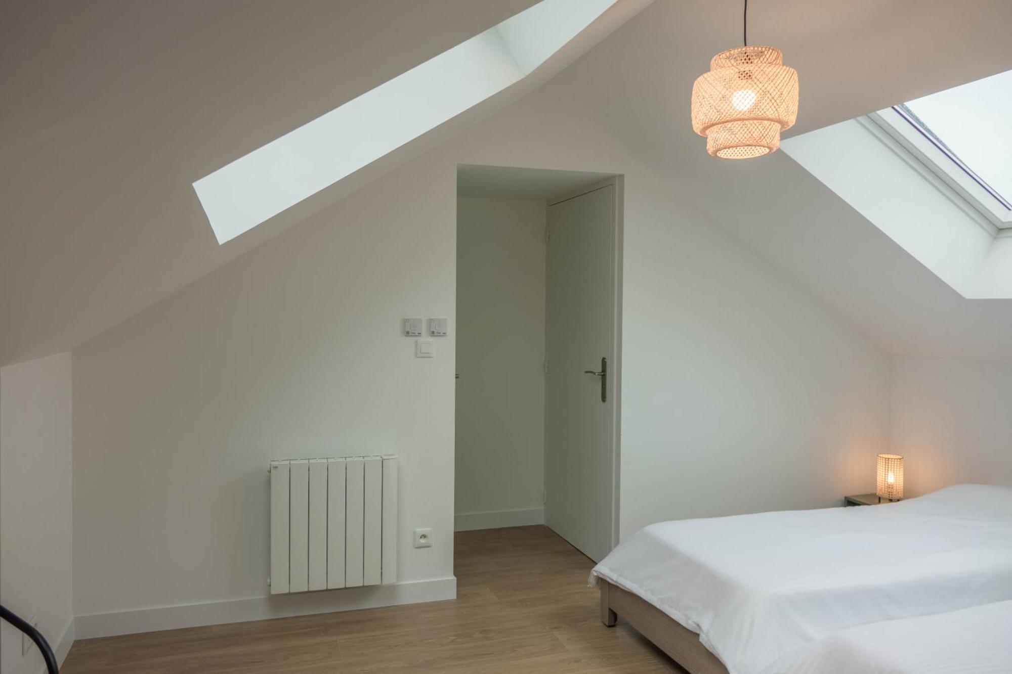 Beau Quartier Et Central, Maison Spacieuse Avec Cour, 3 Chambres, 3 Salles De Bains A 10 Min A Pied De La Gare Orleans Luaran gambar